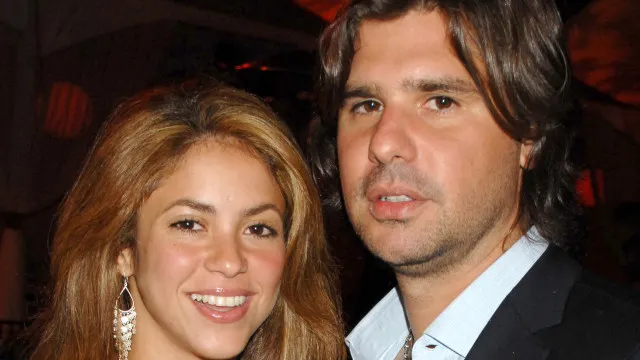 Shakira é fotografada com o ex-namorado Antonio de la Rúa. Foto