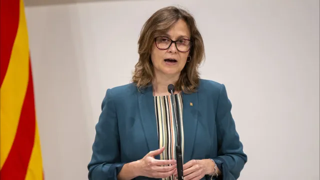 
                    Amnistiado primeiro membro de governo catalão de Puigdemont
                