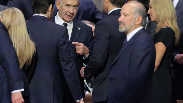 
                    Netanyahu elogia 