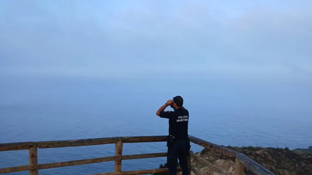 
                    Retomadas buscas por surfista britânico Arran Strong em Aljezur
                