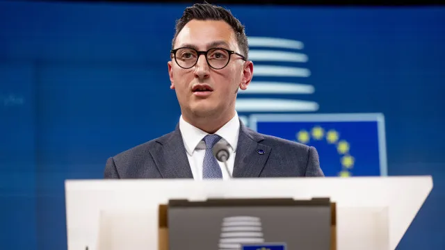 ComissÃ¡rio europeu considera "nociva" ideia de venda de aÃ§Ãµes do Mundial