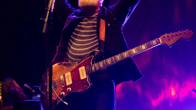 
                    Músico Glen Hansard morre em acidente de mota. Tinha 56 anos
                