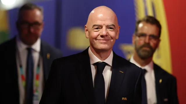 Plano de Infantino gera revolta em Inglaterra: "Mundial nÃ£o Ã© um produto"