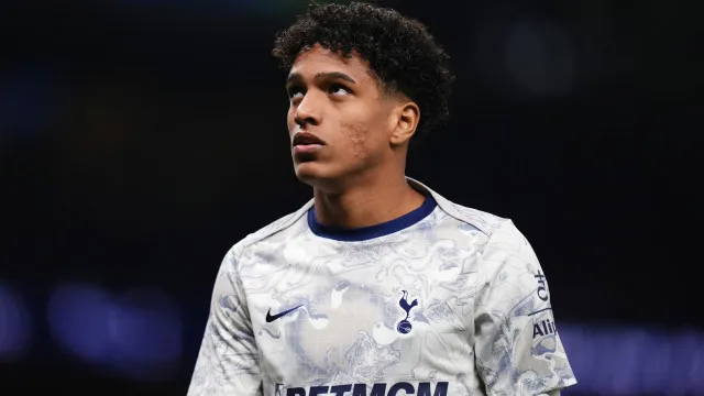 
                    Farioli pede, Villas-Boas avança. FC Porto abre negociações por Souza
                