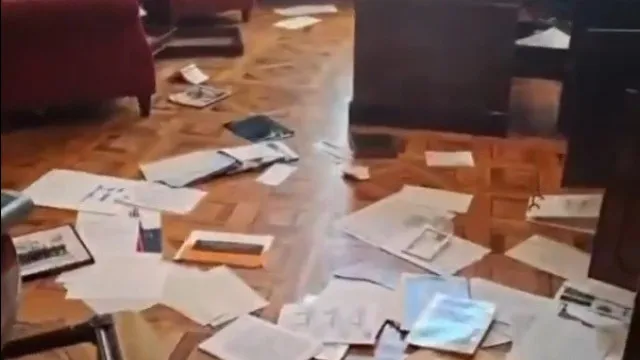 
                    Caso do gabinete de Ventura vira piada: 