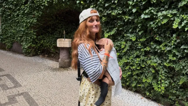 
                    Namorado de Carolina Deslandes assinala data especial com carinhoso vídeo
                