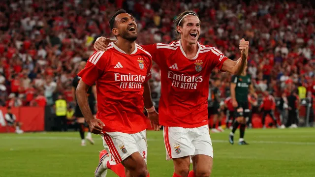 Benfica tenta ultrapassar Hearts para chegar ao playoff da Liga Europa
