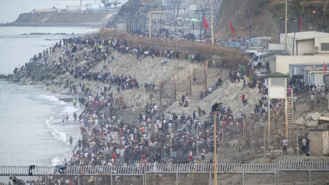 Sobe para 19 o nÃºmero de migrantes mortos a tentar entrar em Ceuta