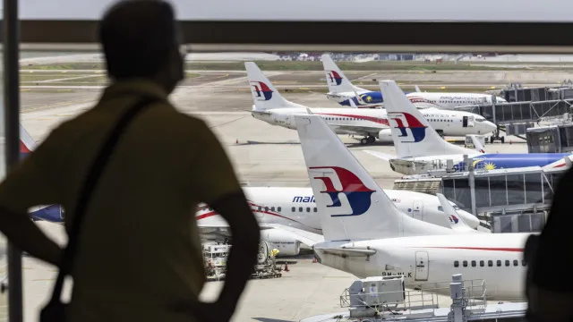 Piloto de aviÃ£o detido com mais de 70 mil doses de ecstasy na mala