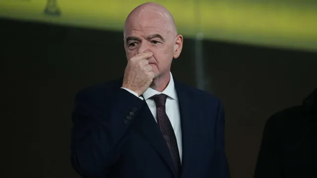 
                    'Game over'? AFC junta-se a UEFA e CONCACAF para travar Infantino
                