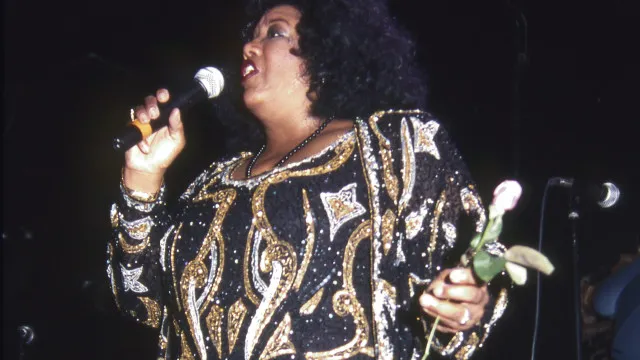 
                    Morreu Arlene Smith, fundadora e vocalista das Chantels
                
