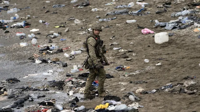 
                    Direita e extrema-direita espanholas culpam Sánchez por crise em Ceuta
                