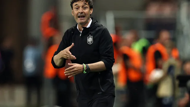 Oficial: Santi Denia Ã© o primeiro selecionador estrangeiro da ChÃ©quia