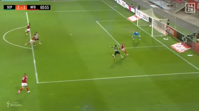 Diamante em bruto. O golaÃ§o de Doumbia pelo Sporting que jÃ¡ corre mundo