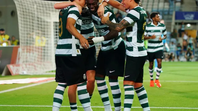 Este leÃ£o mete medo (e recomenda-se). O Sporting-Nottingham Forest Ã  lupa