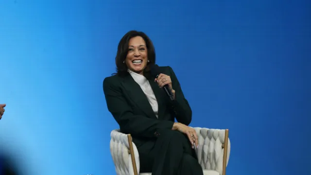 
                    Harris revela os 