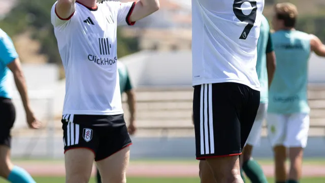 
                    Remontada à inglesa. Farense perde frente ao Fulham em jogo particular
                