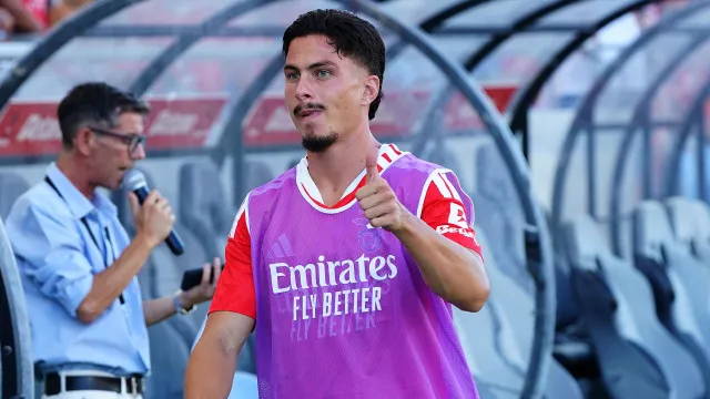 
                    Oficial: Benfica empresta Ivanovic ao Lens
                