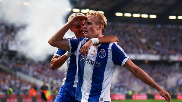 
                    Contactos entre Newcastle e Froholdt fazem soar alarmes no FC Porto
                