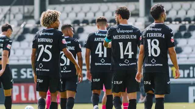 AcadÃ©mico de Viseu bate Chaves e termina Torneio da PÃ³voa no pÃ³dio