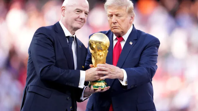 Infantino nÃ£o se demite e pede ajuda para convencer federaÃ§Ãµes... a Trump