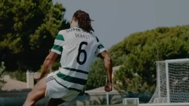 PolÃ©mico? Ex-Benfica publica vÃdeo a treinar... com camisola do Sporting