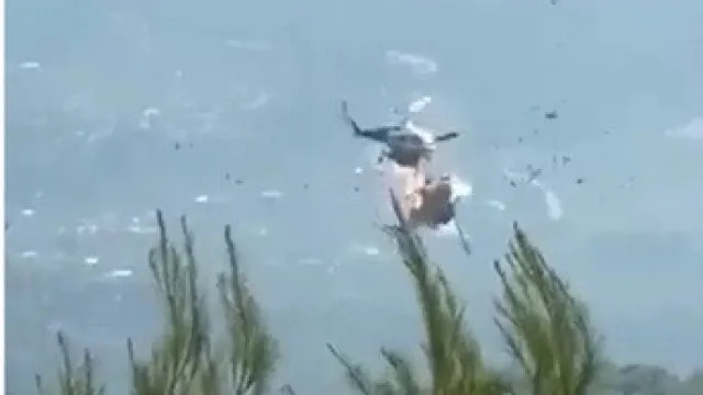 
                    As imagens do choque entre helicópteros de combate a incêndios na Grécia
                