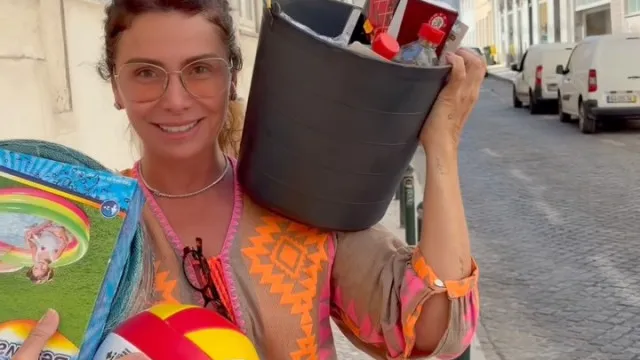 
                    Atriz Giovanna Antonelli monta 