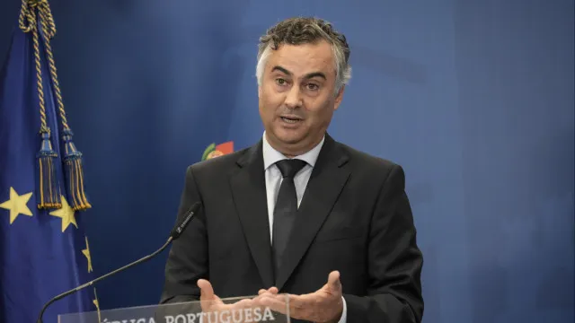 
                    Governo avança com fusão do 1.º e 2.º ciclos: 