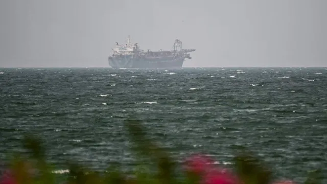 
                    Desde o início do bloqueio naval foram desviados 44 navios
                
