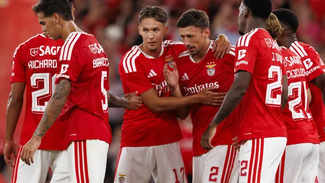 Jogou no Benfica e no Hearts e avisa: "Caso haja surpresa, na EscÃ³cia..."