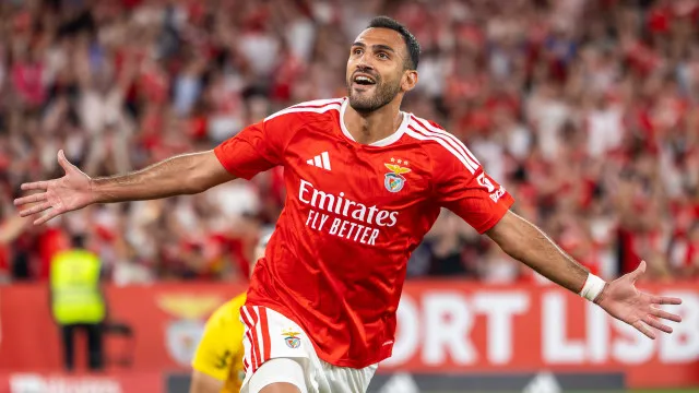 
                    Pavlidis dá o 'sim' ao Fenerbahçe. Benfica fixa preço e já tem alvo
                