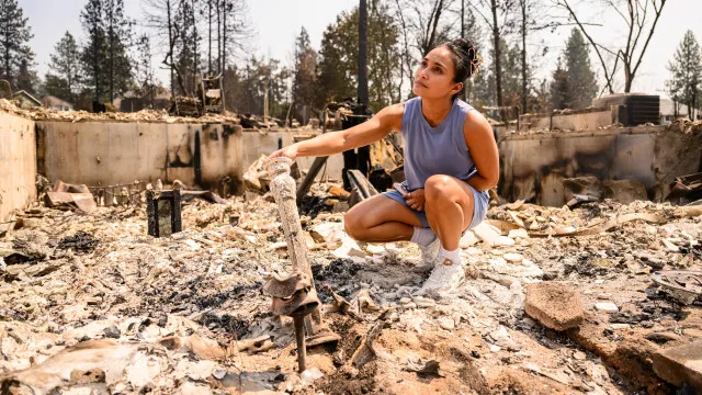 
                    EUA declaram estado de emergência para combater incêndios descontrolados
                