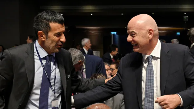 
                    Figo exige a demissão de Infantino em texto arrasador: 