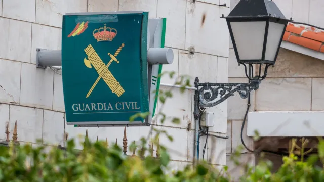 Agente da Guardia Civil mata ex-companheira a tiro num quartel em Espanha
