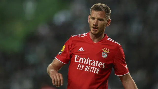 
                    Vertonghen não esquece saída e visa direção do Benfica: 