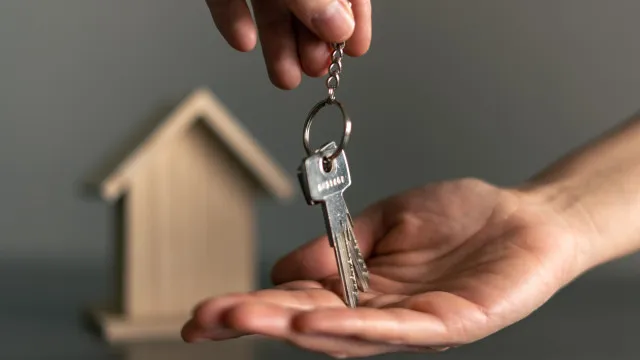 
                    Tem crédito à habitação com taxa variável? Euribor está a descer
                