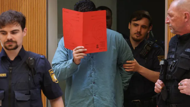 
                    Afegão que atropelou multidão em Munique condenado a prisão perpétua
                