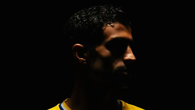 
                    Oficial: Stelios Andreou reforça defesa do Estoril Praia
                