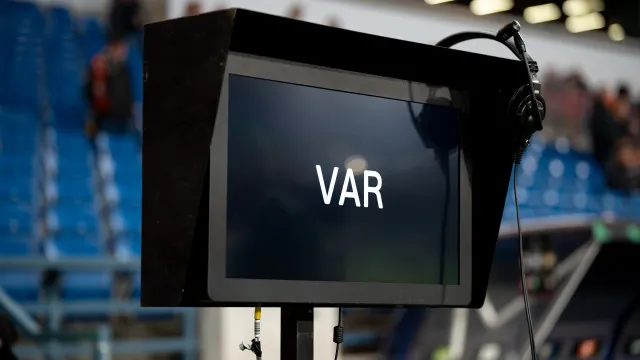 
                    I Liga: Videoárbitro completa 10.ª época com caminho por fazer 
                