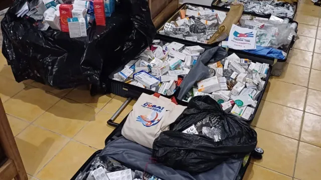 Grupo de portugueses leva medicamentos e material cirÃºrgico atÃ© Havana
