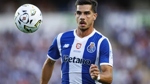 
                    FC Porto revela lesões de André Silva e Alan Varela frente ao Alverca
                