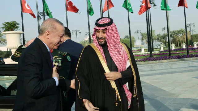 Cimeira vai juntar lÃderes saudita, turco e paquistanÃªs