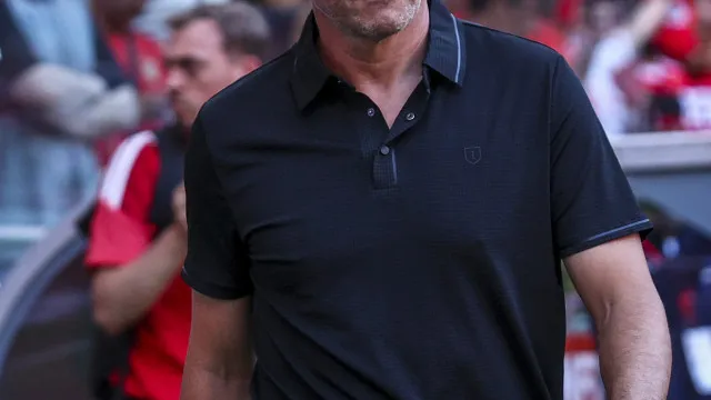 De Trubin a Pavlidis, Marco Silva admite: "Pode mexer com a cabeÃ§a..."