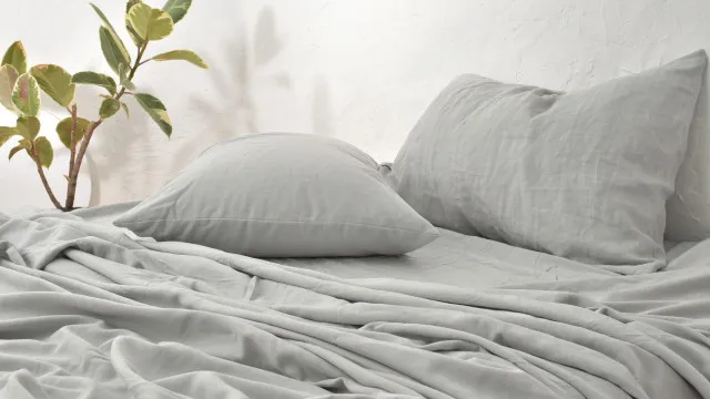 Os preguiçosos têm razão: Não deve fazer a cama assim que acorda