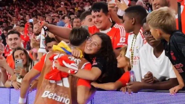 
                    O gesto de Dedic após o Benfica-Hearts que não passou despercebido
                