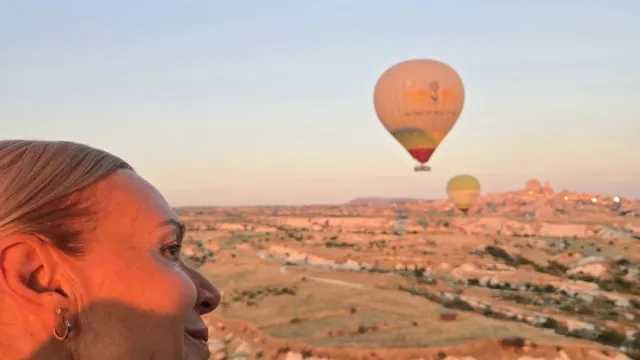
                    Carla Andrino chegou aos 60 anos em destino de sonho: As imagens
                