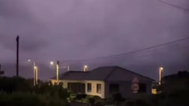 AÃ§ores em 'alerta' apÃ³s 19 mil descargas elÃ©tricas em apenas 12h. O vÃdeo