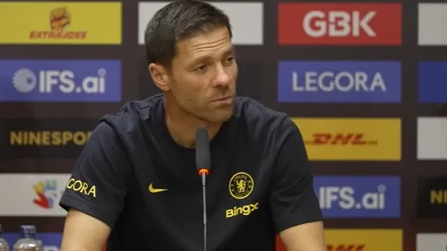 
                    Atenção, FC Porto: Xabi Alonso responde aos rumores sobre Diogo Costa
                