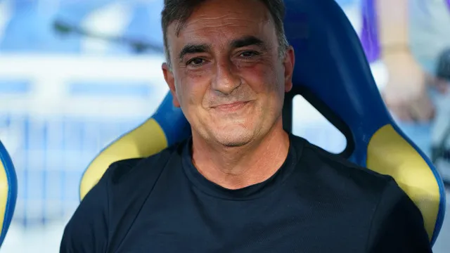 
                    Carlos Carvalhal garante melhorias no plantel e quer Famalicão mais agressivo
                